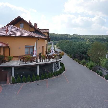 Hotel & Restauracja Okraglak Chęciny 외부 사진