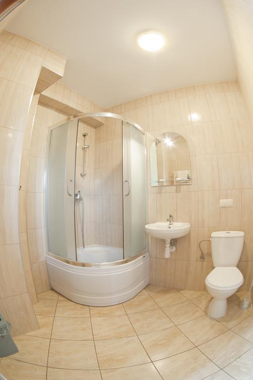 Hotel & Restauracja Okraglak Chęciny 객실 사진