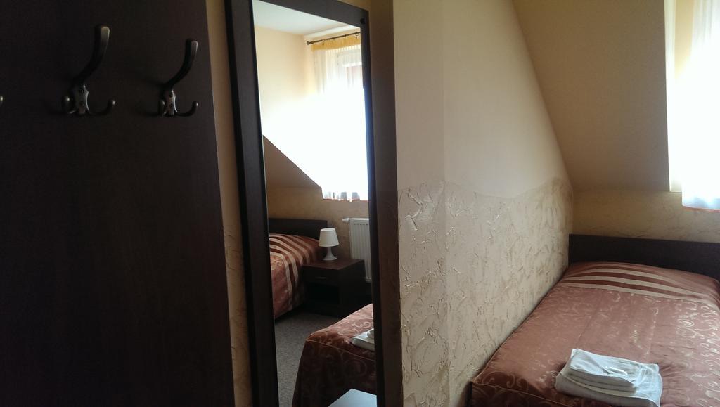 Hotel & Restauracja Okraglak Chęciny 객실 사진